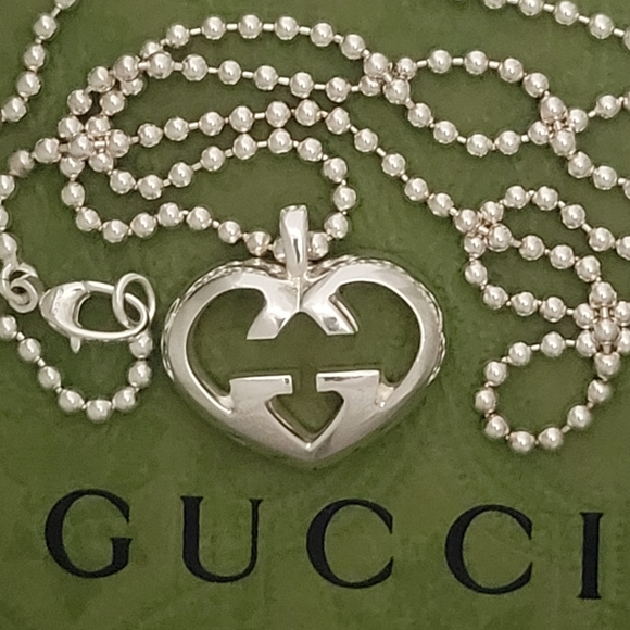 🎋Gucci Britt Heart Interlocking GG Pendant w/Beaded Chain - Picture 10 of 10